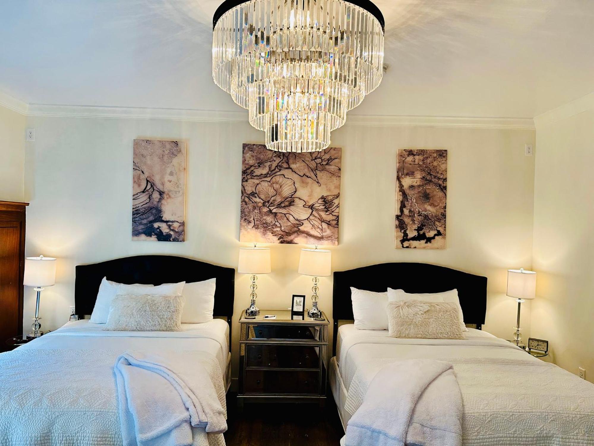 Bespoke Inn سارية العلم المظهر الخارجي الصورة