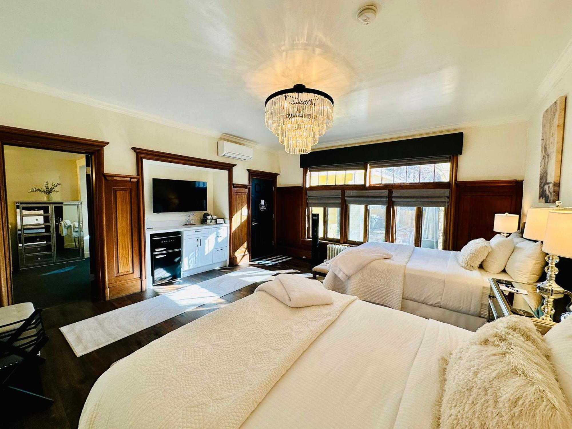 Bespoke Inn سارية العلم المظهر الخارجي الصورة