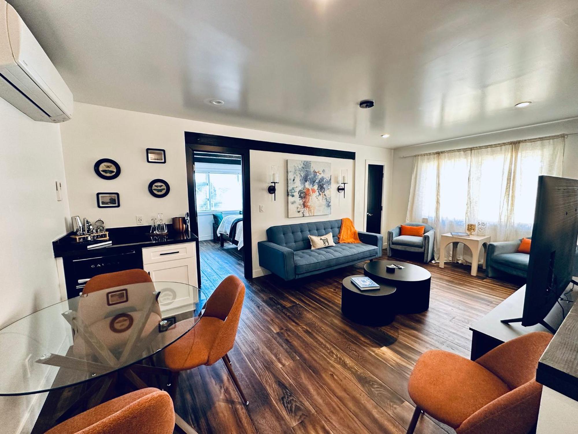 Bespoke Inn سارية العلم المظهر الخارجي الصورة