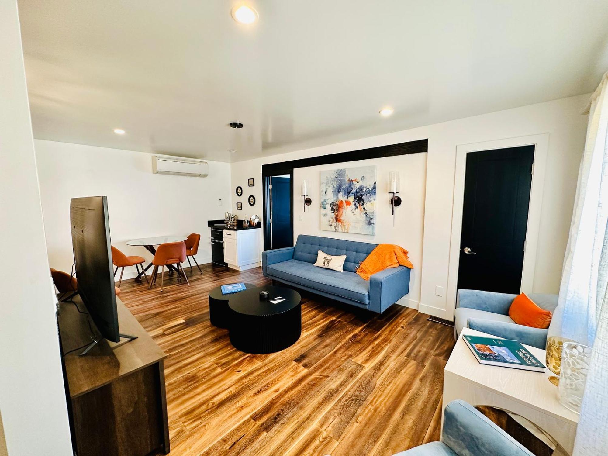 Bespoke Inn سارية العلم المظهر الخارجي الصورة